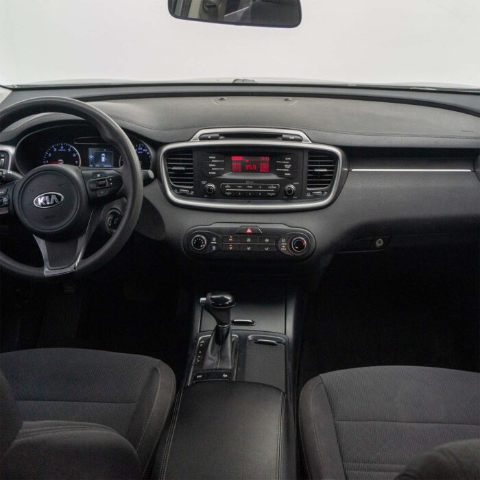KIA SORENTO - Image 2